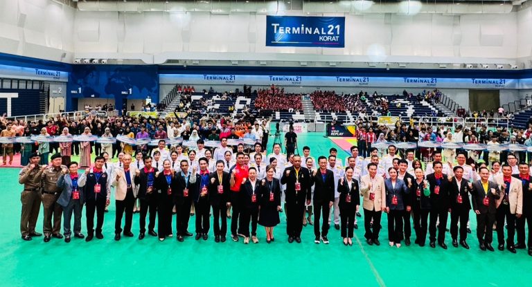 รัฐมนตรีว่าการกระทรวงการท่องเที่ยวและกีฬาเปิดกีฬาปันจักสีลัดฯ