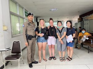 อำนวยความสะดวกญาติชาวต่างชาติ