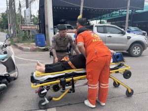 ช่วยเหลือผู้ประสบอุบัติเหตุ